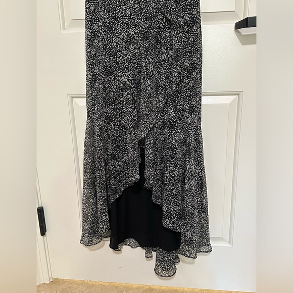 Express Size Small Black & White Print Pattern High-Low Ruffle Dress (Like New!) - Picture 5 of 7